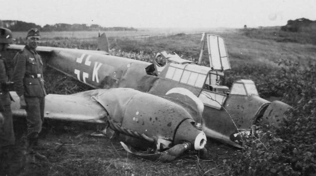 destroyed Messerschmitt Bf110