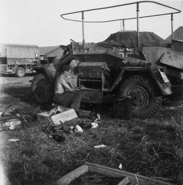 SdKfz 223 armoured radio car