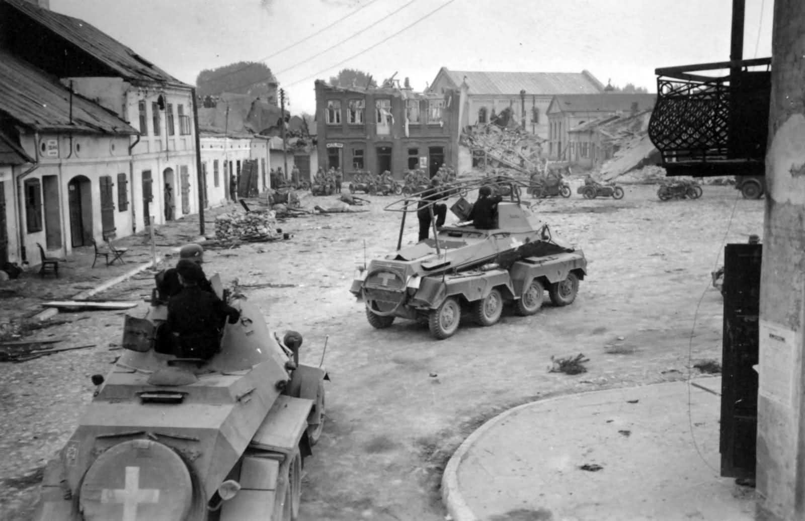 Sdkfz 232 8-Rad and SdKfz 231 6-Rad Przemysl Poland 1939