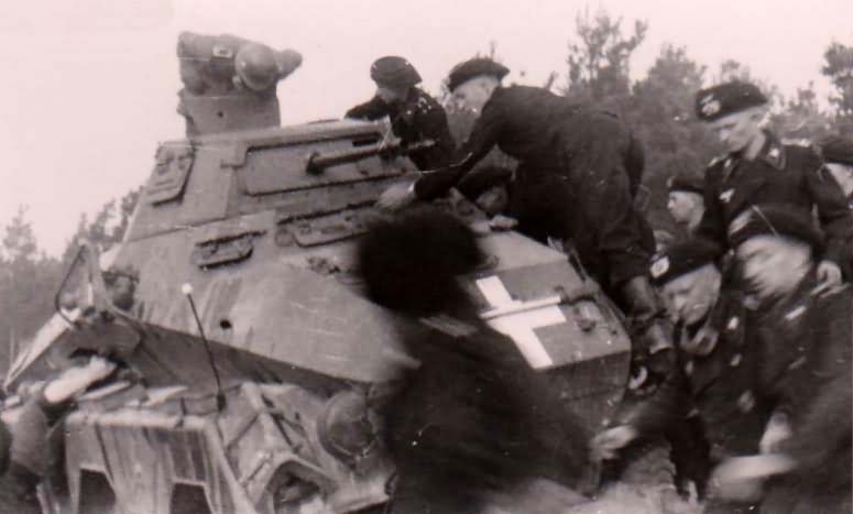 sdkfz 231 8 wheel wehrmacht armored car