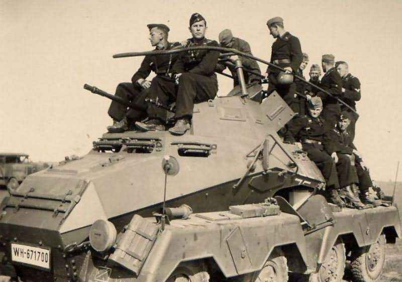 sdkfz 232 8 rad radio car