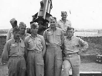 Luftwaffe Crew Posed By 8.8cm Flak Gun Saloniki Greece 1943