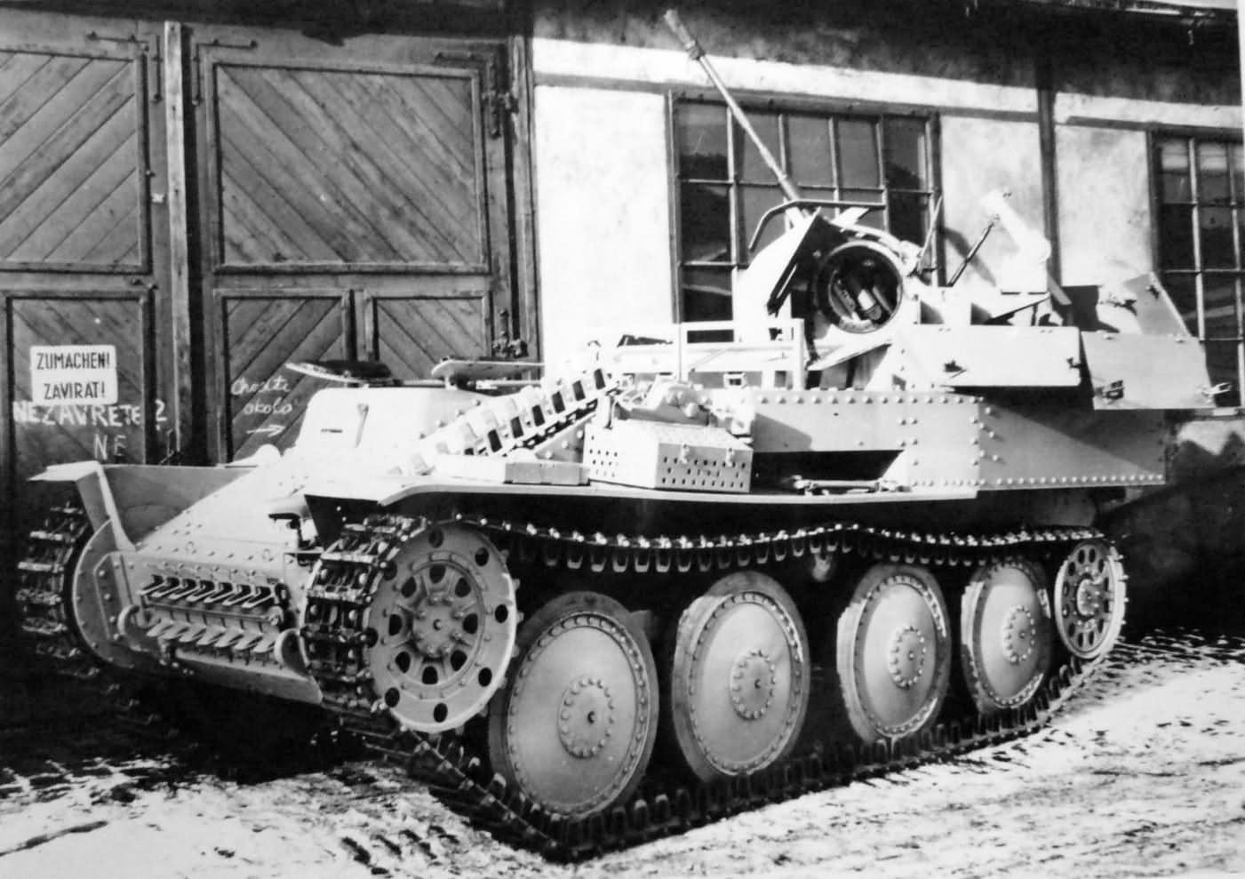 Flakpanzer 38(t) left side
