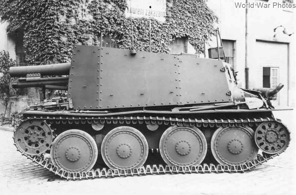 Self propelled artillery Grille Ausf H