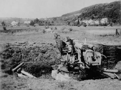 8,8 cm PaK 43/3 mit Behelfslafette