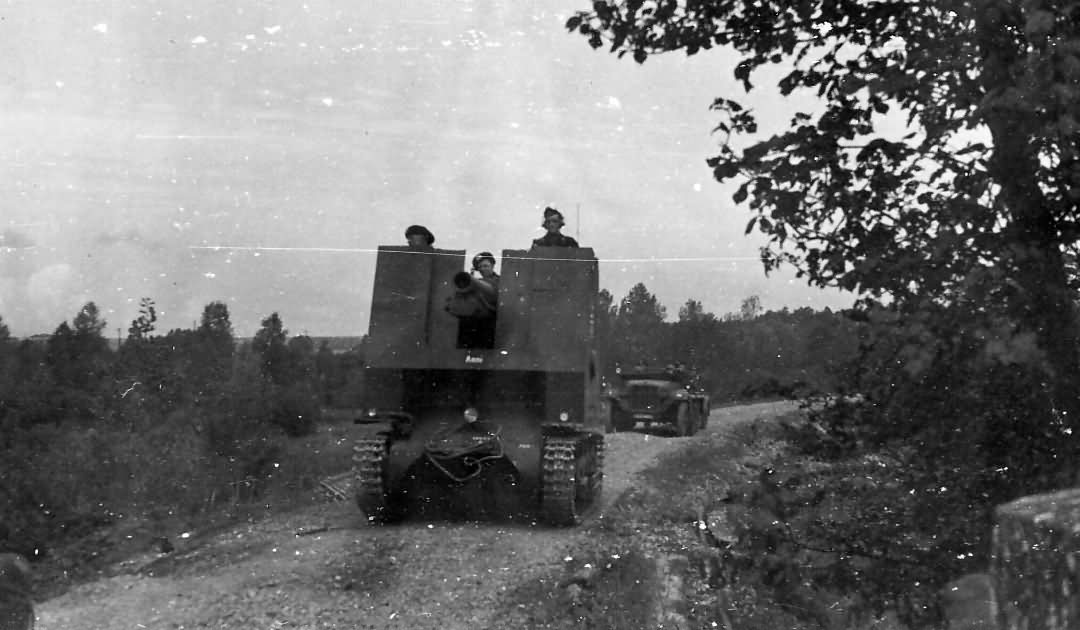 Bison SFL 15cm sIG 33 SPG of 7 Panzer Division