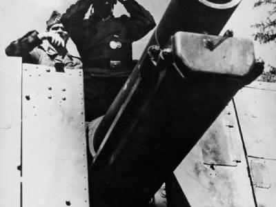Sturmpanzer Bison front