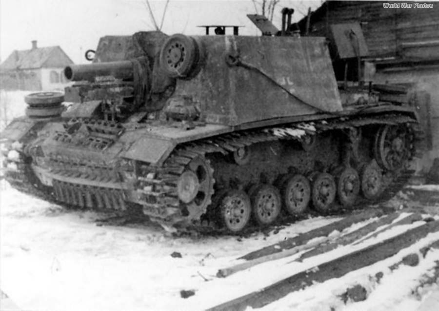 sIG 33B with Winterketten