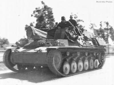Sturmpanzer II on road
