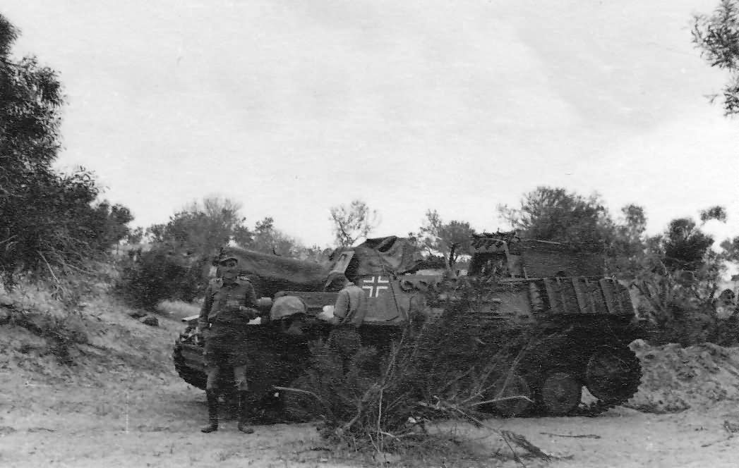 Sturmpanzer II Bison 15 cm sIG 33 auf Fahrgestell Panzerkampfwagen II (Sf)