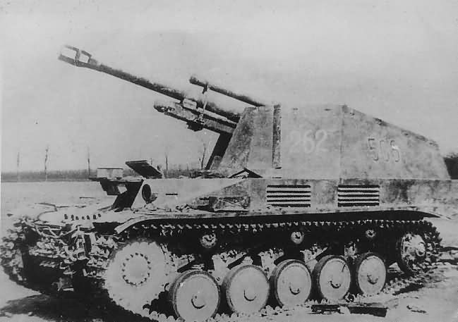 Leichte Feldhaubitze 18/2 auf Fahrgestell Panzerkampfwagen II (Sf)