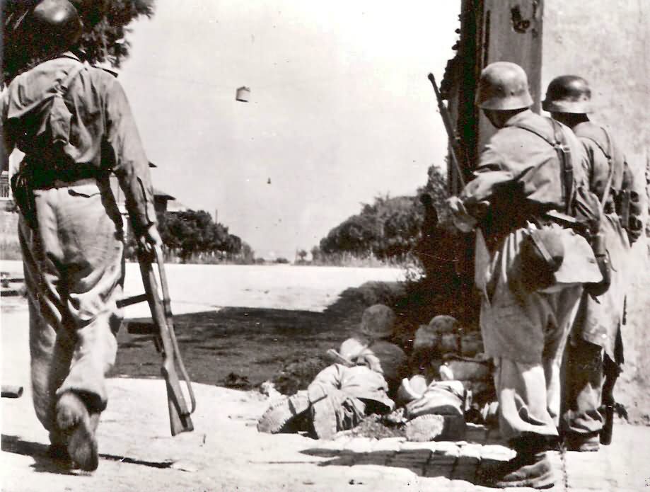 Fallschirmjager Italy 1944