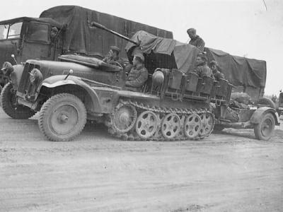 2cm FlaK auf Fahrgestell Zugkraftwagen 1t Sd.Kfz.10