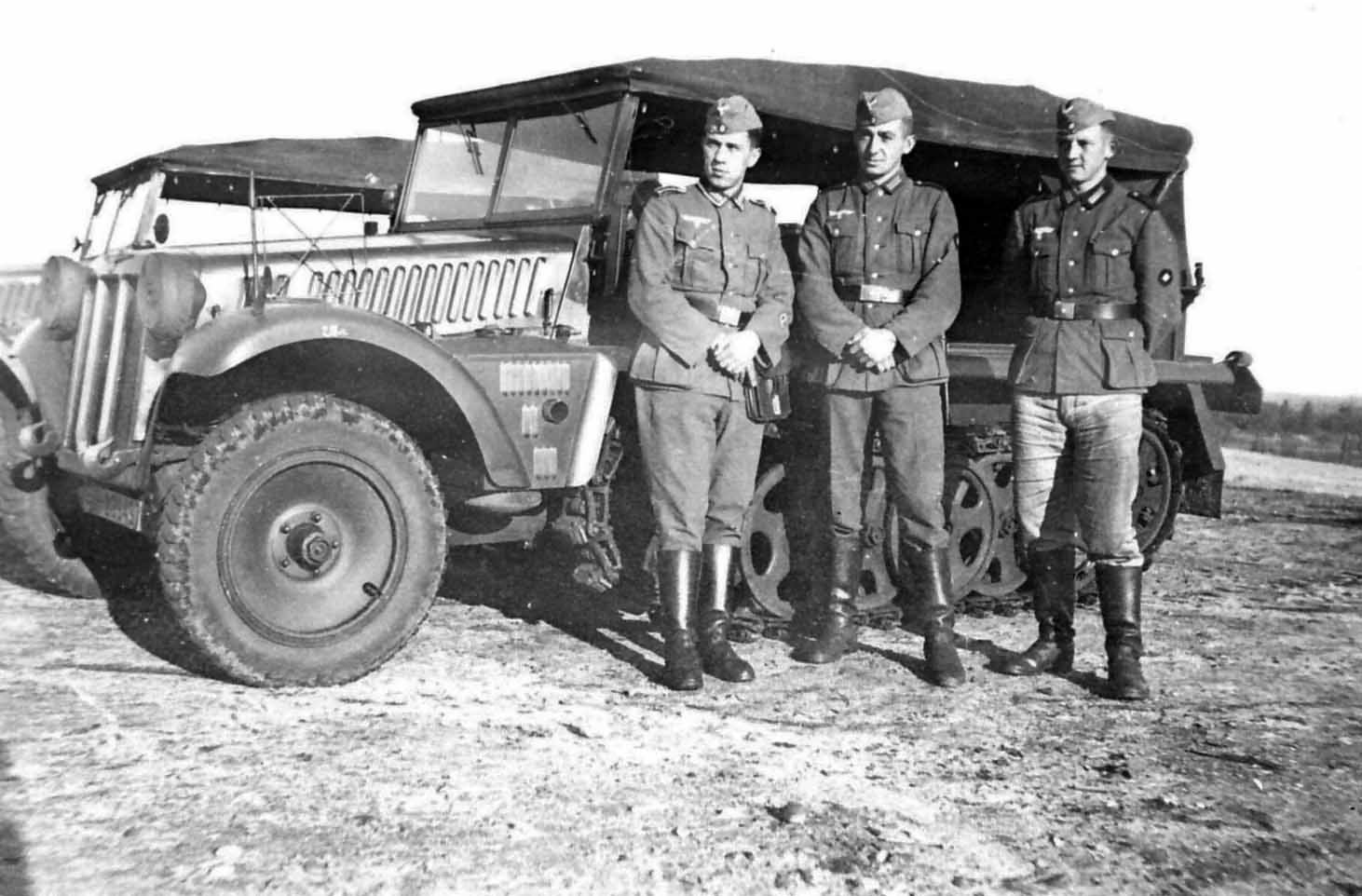 Demag D7 Sd.Kfz. 10 half-tracked prime mover