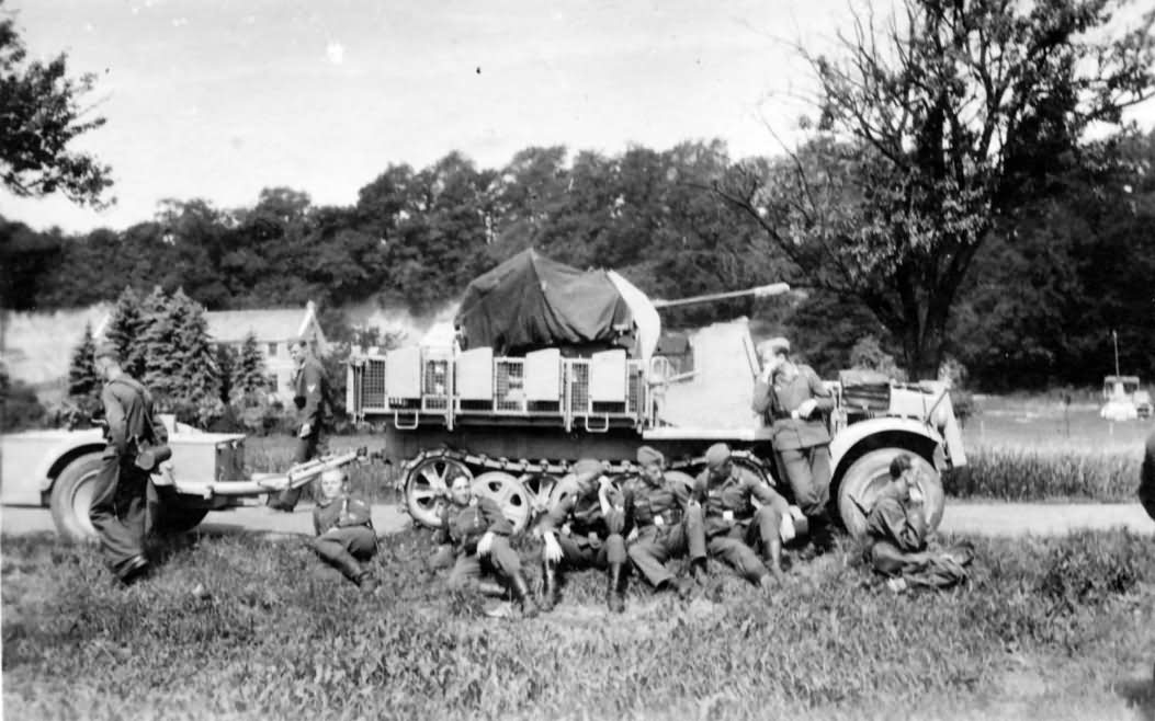SdKfz 10/5 with armored cab