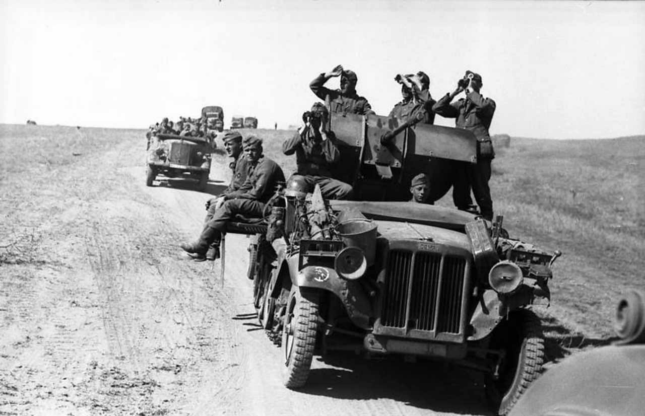 SdKfz 10/4 1942 Eastern Front