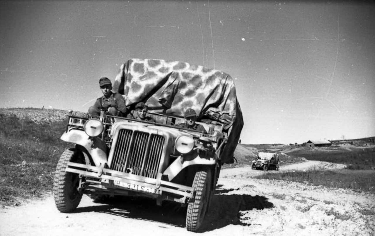 SdKfz 10 1944 Eastern Front