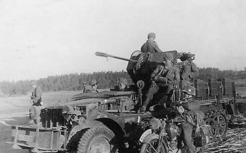 SdKfz 10/4 2cm Flak Halftrack Russia