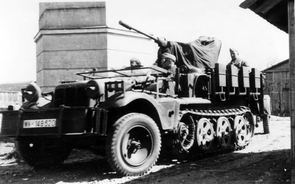 SdKfz 10/4 haltrack in Russia WH-148620