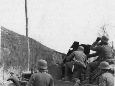 SdKfz 10 with 3,7 cm Pak 36