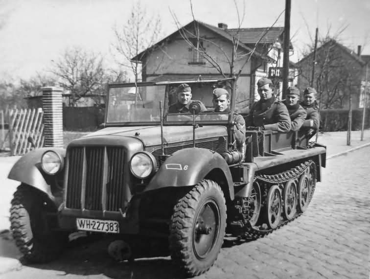 early Sd Kfz 10 WH-227383