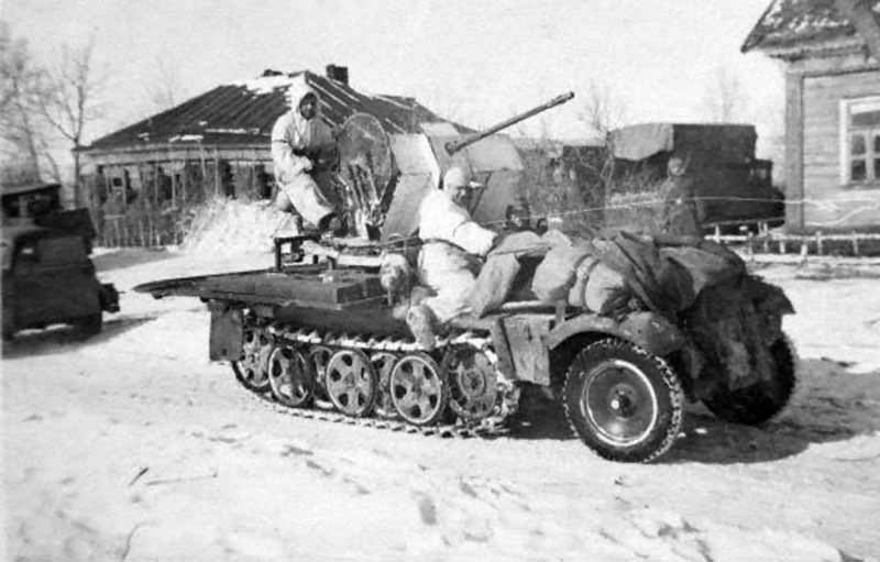 Sd.Kfz. 10/4 of the SS-Division Totenkopf