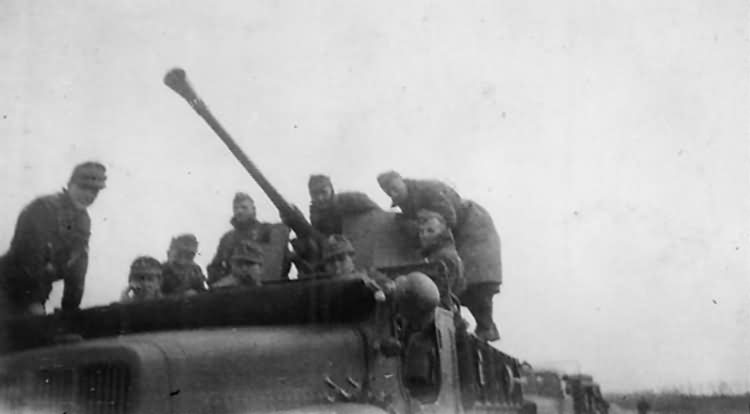 Demag D7 halftrack SdKfz 10/4