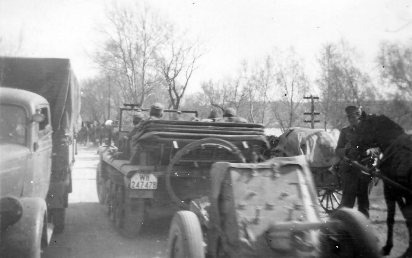 german halftrack SdKfz 10 WH-247478