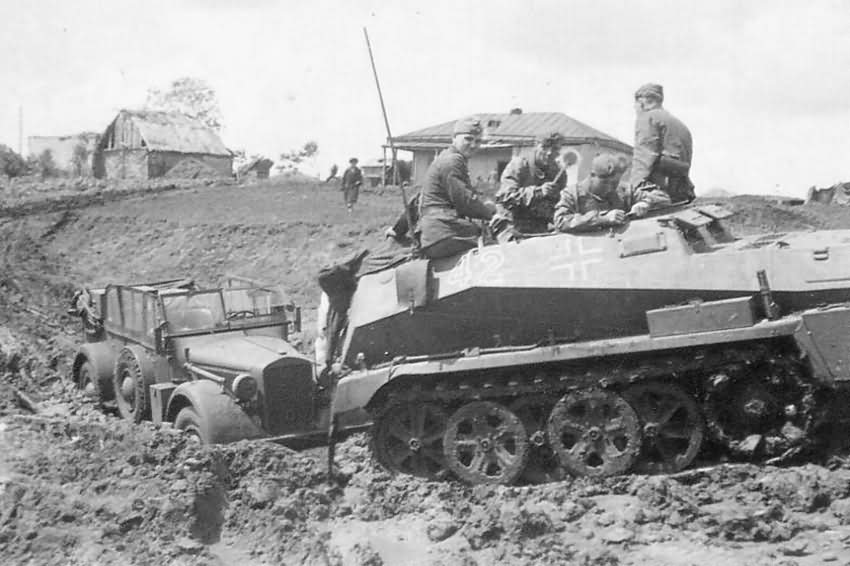 SdKfz 250 Ausf A in mud