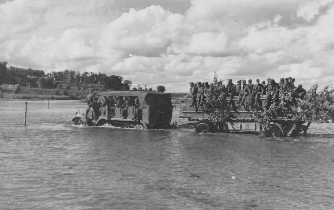 German WW2 medium halftrack SdKfz 6
