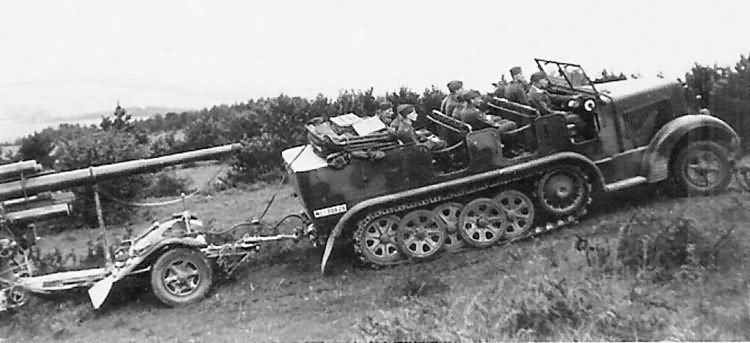 German medium halftrack Sdkfz 7 towing Flak 88