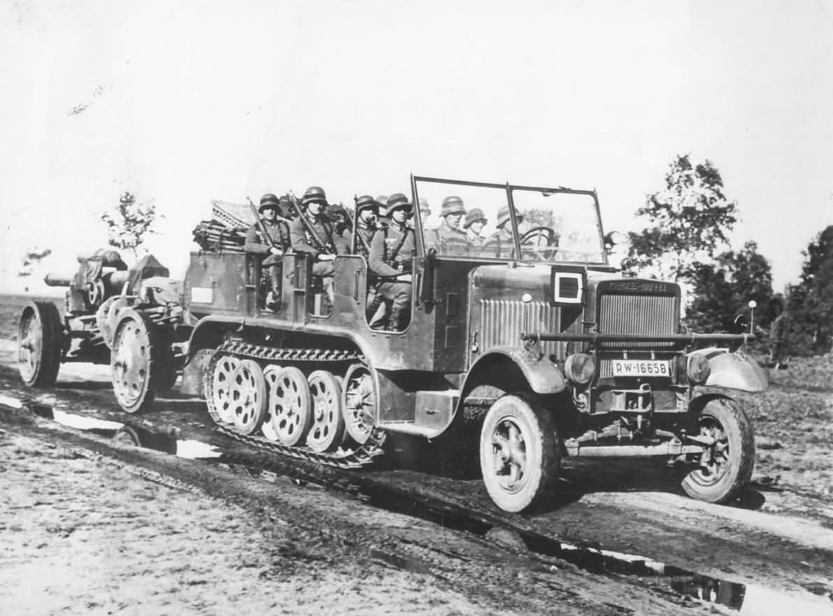 German soldiers in Krause Maffei KM m 8 halftrack SdKfz 7