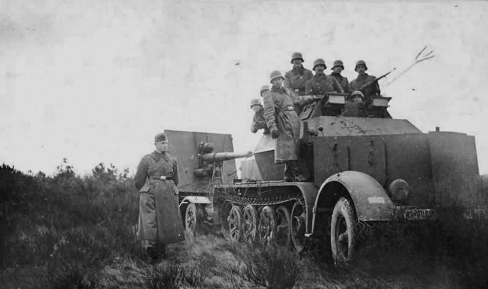 SdKfz 7 Armored 8ton Halftrack and 8,8cm Flak18 Auf Sd.Ah. 201 Bunkerknacker