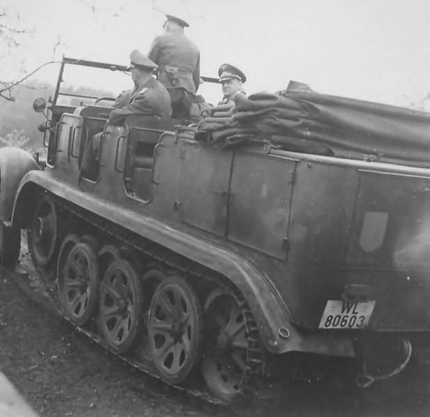 Sdkfz 7 halftrack of the Luftwaffe | World War Photos