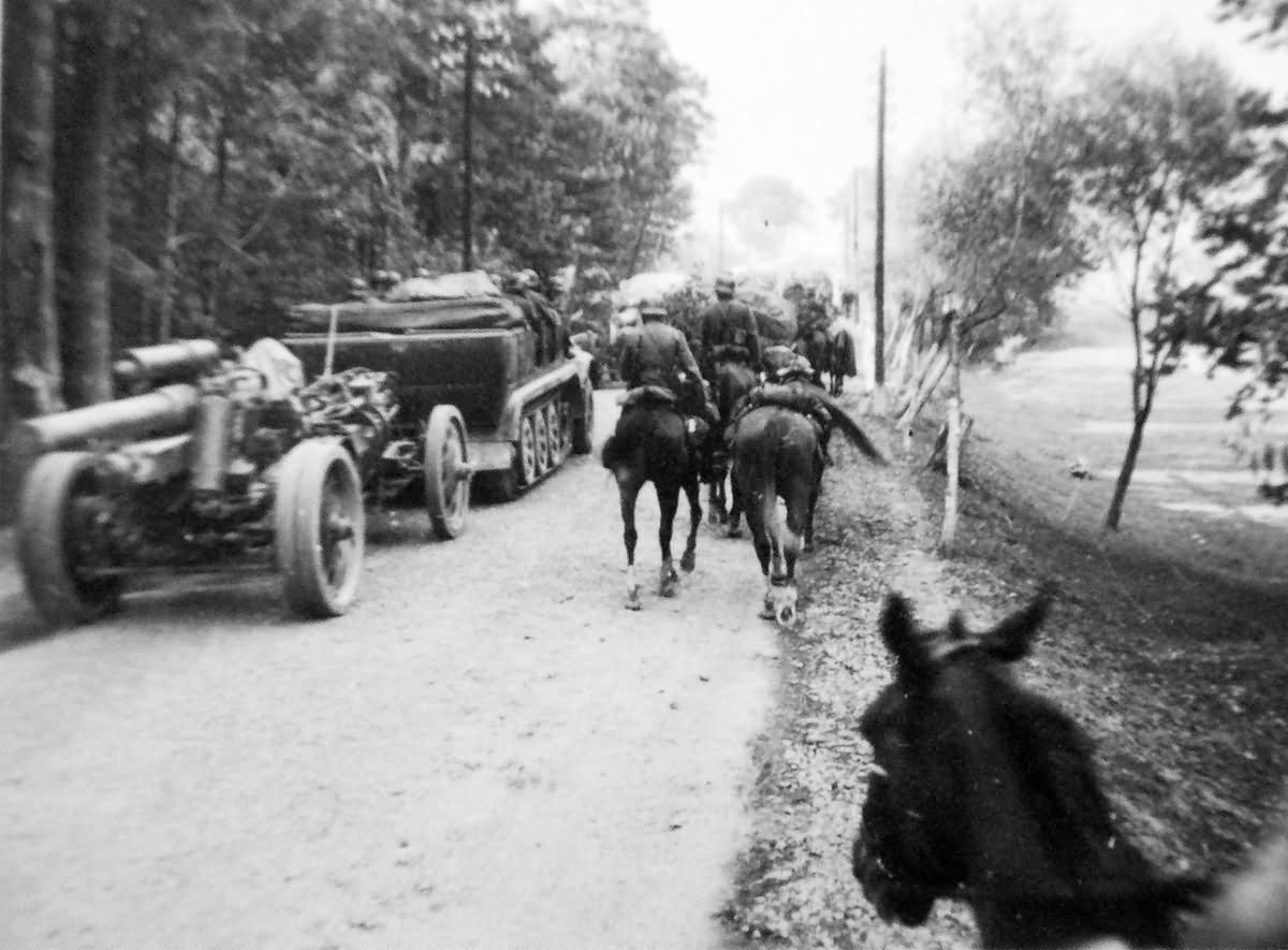 Zugkraftwagen 8to Sd Kfz 7 with schweren geschutz Dinant 1940