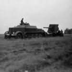 Bunkerknacker SdKfz 7 towing an 88 mm Flak