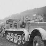 SdKfz7 Halftrack Towing 15cm Artillery Gun