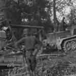 SdKfz 7 towing a 88 mm Panzerabwehrkanone Flak 18