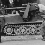8,8 cm Flak 18 (Sfl.) auf Zugkraftwagen 12t Sd.Kfz. 8 Halftrack side view