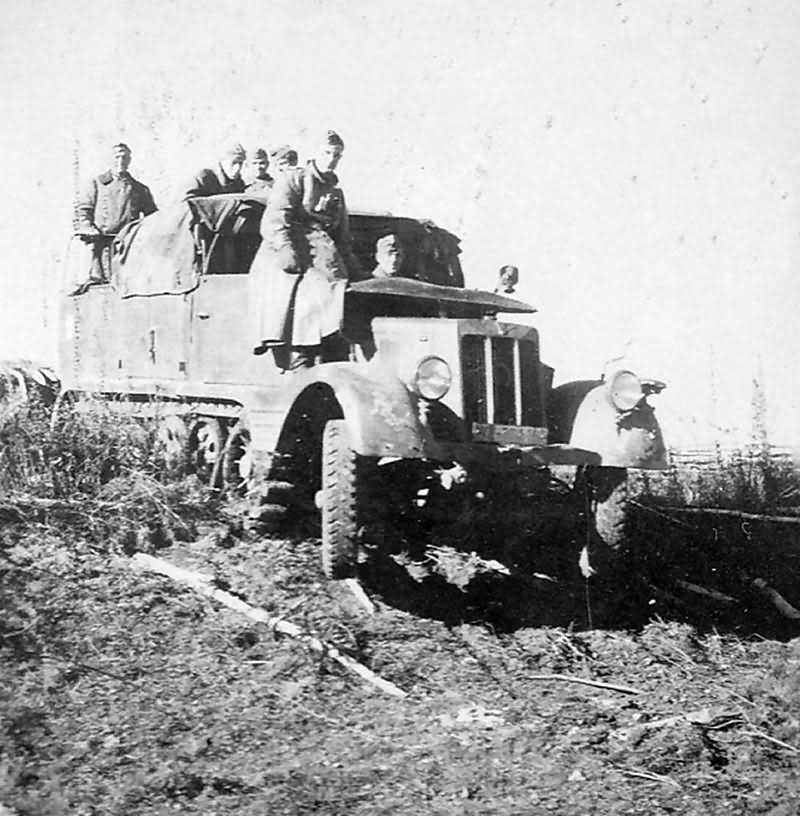 leichter Zugkraftwagen 3t SdKfz 11 eastern front Wjasma
