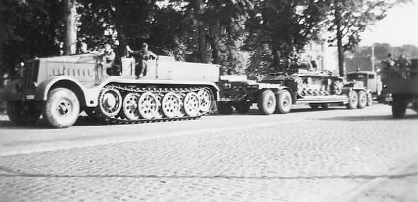 German 18 ton heavy half track FAMO and tank transporter