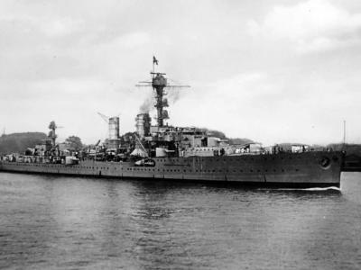 Cruiser Emden underway 2