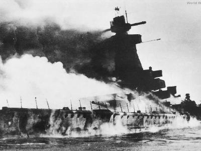 Graf Spee burning in Montevideo December 1939 3