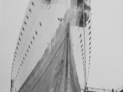 Graf Spee in dock – bow