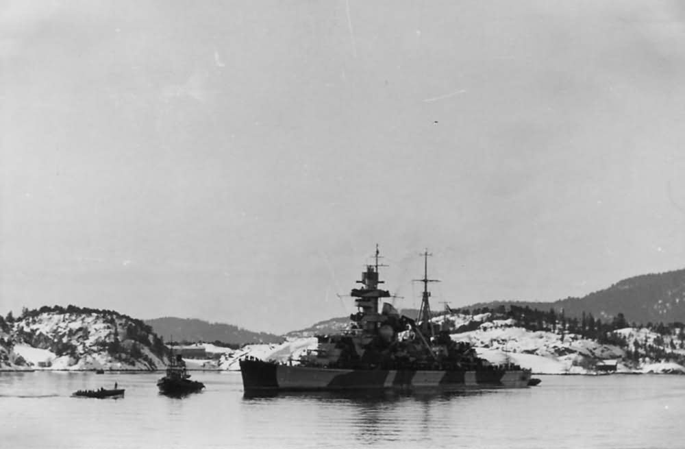 Heavy cruiser Admiral Hipper in camouflage – Norway