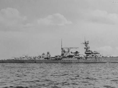 Light cruiser Leipzig starboard view