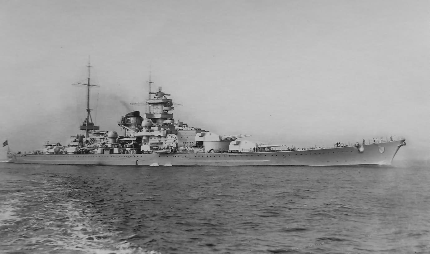 Battleship Scharnhorst broadside