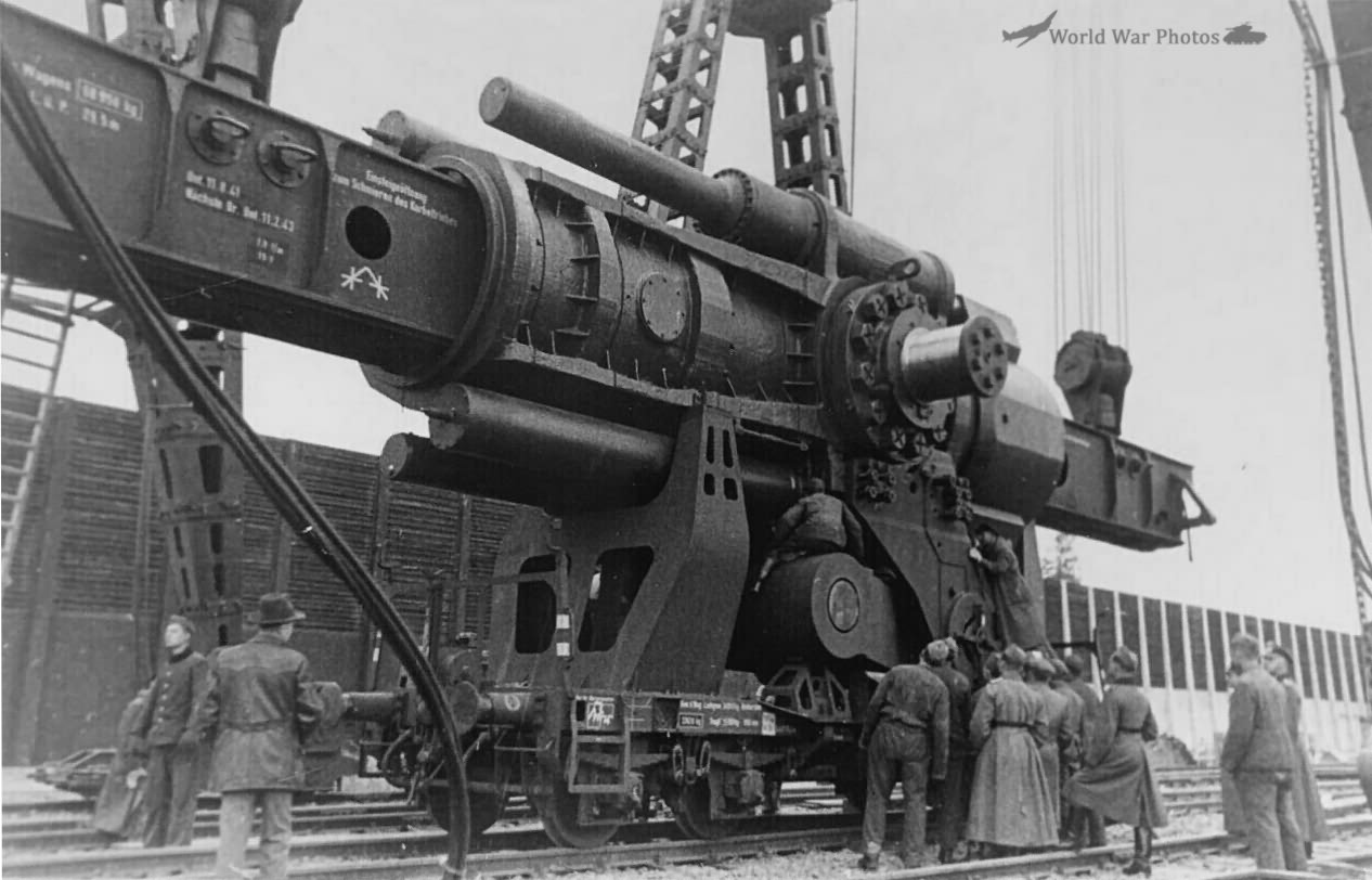 Schwerer Gustav railway gun