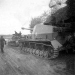 Dicker Max 10.5 cm K18 auf Panzer Selbstfahrlafette IVa Russia 9