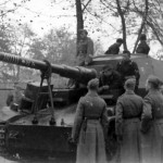 Dicker Max and 521 schwere Panzerjager Abteilung soldiers